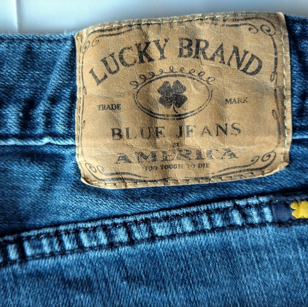 Lucky Brand Men's  Blue Jeans Original Straight Cotton Size  38X33 Medium Wash - Picture 10 of 13
